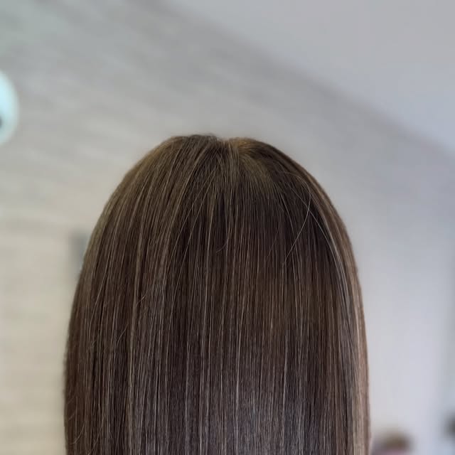 Dunkles Balayage- und Strähnchenergebnis